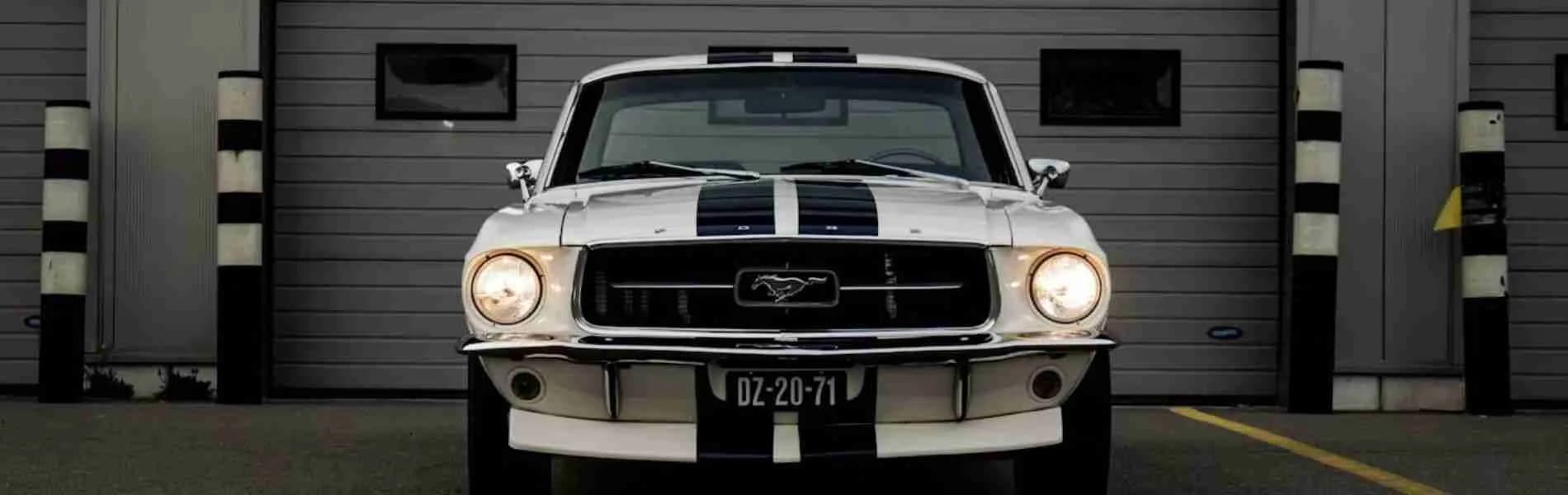 Mobile windshield replacement in Frisco