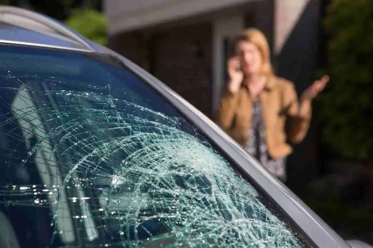 GlassGo technician repairing auto glass in Dallas